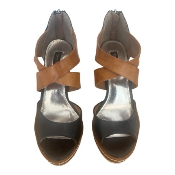 White House Black Market Black and Brown Leather Women's Sandals, Size 6.5M - Picture 1 of 5